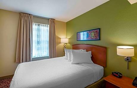 Premium Studio, Non Smoking, Refrigerator & Microwave (2 Queen Beds)