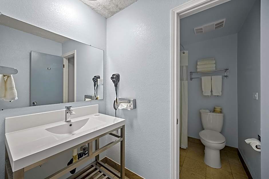 Sol Springs Inn