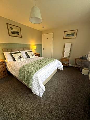 Deluxe Double Room with Shower
