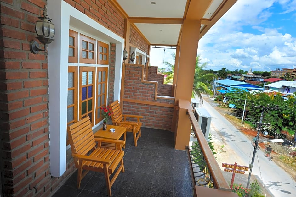 Teak Wood Hotel