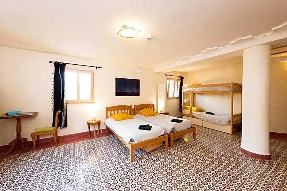 Eco-hôtel et Yourtes du Mercantour