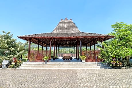 Balkondes Duta Menoreh by ZUZU