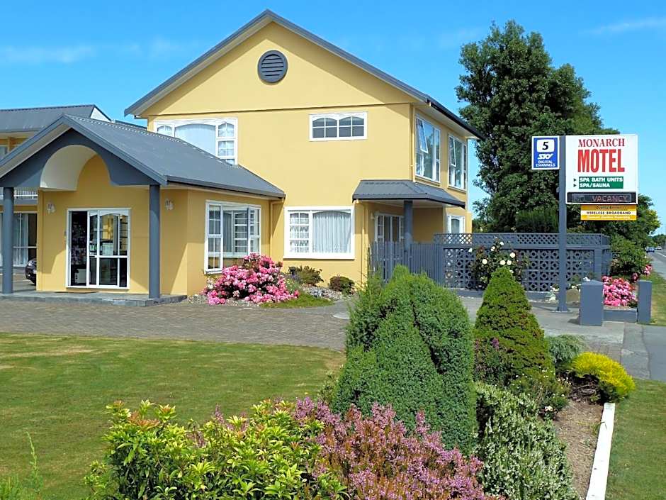 Monarch Motel