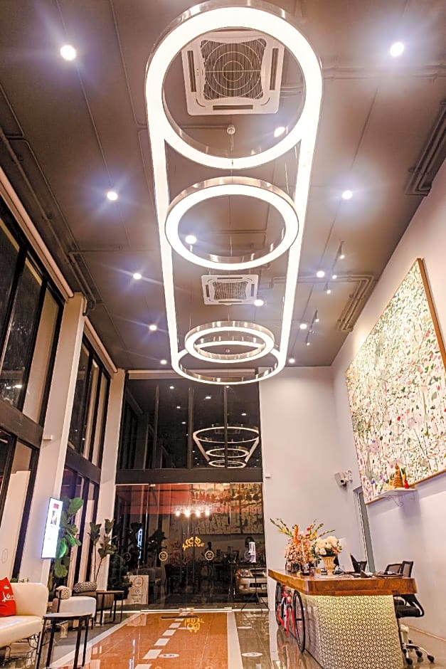 Tour De Phuket Hotel