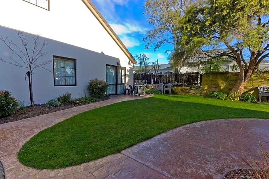 Arrow Motel Apartments