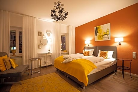 Standard Single Room Baum (Tree)