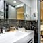 Otivm Hotel
