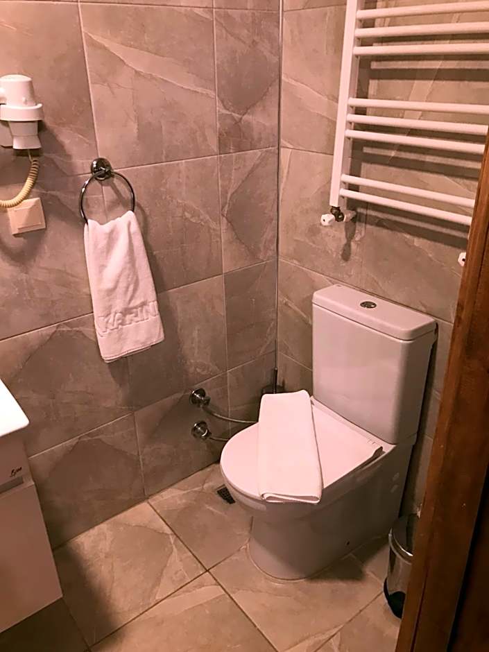 Karinna Orman Evleri