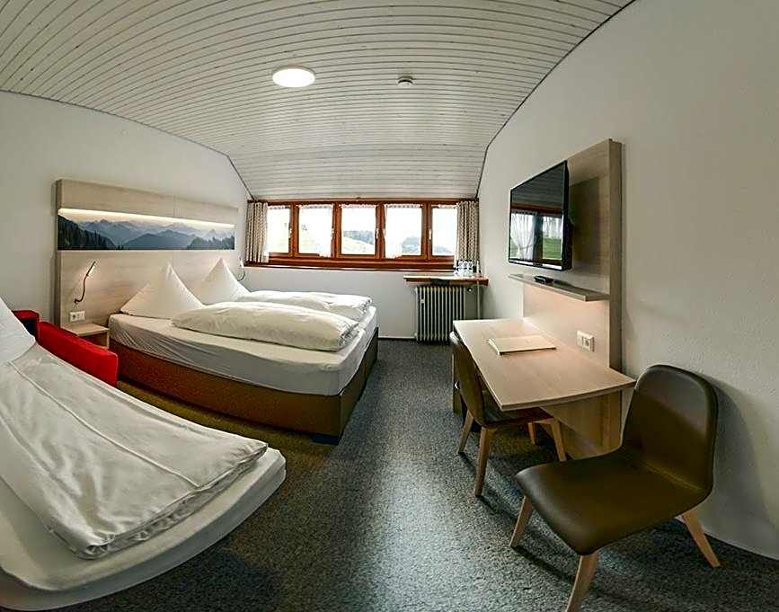 Photo 1 of 4 of Triple Room