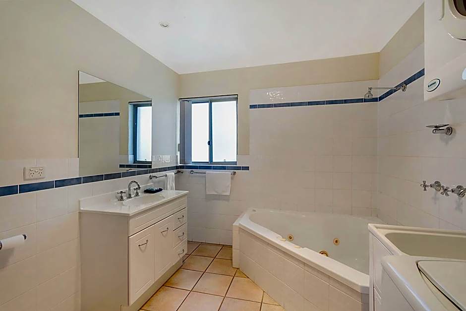 Sails Luxury Apartments Merimbula