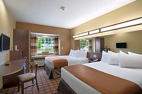 2 Queen Beds Non-Smoking