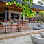 Akrathos Beach Hotel