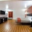 Motel 6-Suwanee, GA - Gwinnett Center