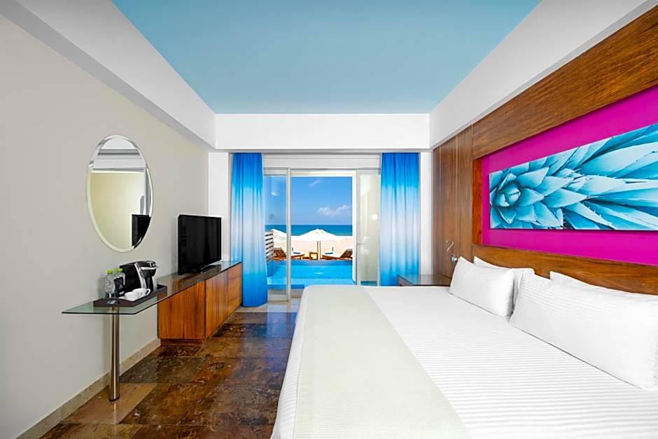 Altitude by Krystal Grand Los Cabos - All Inclusive