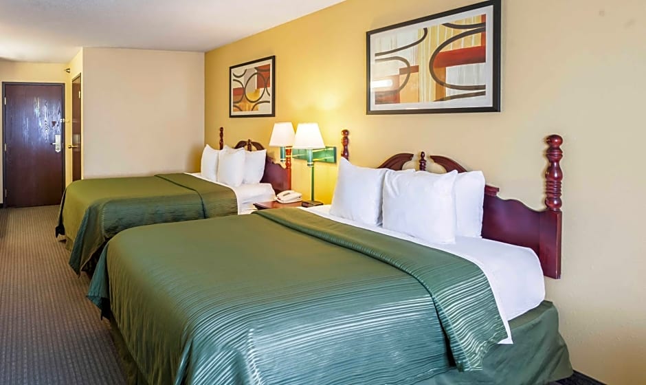 Quality Inn & Suites Lincoln North