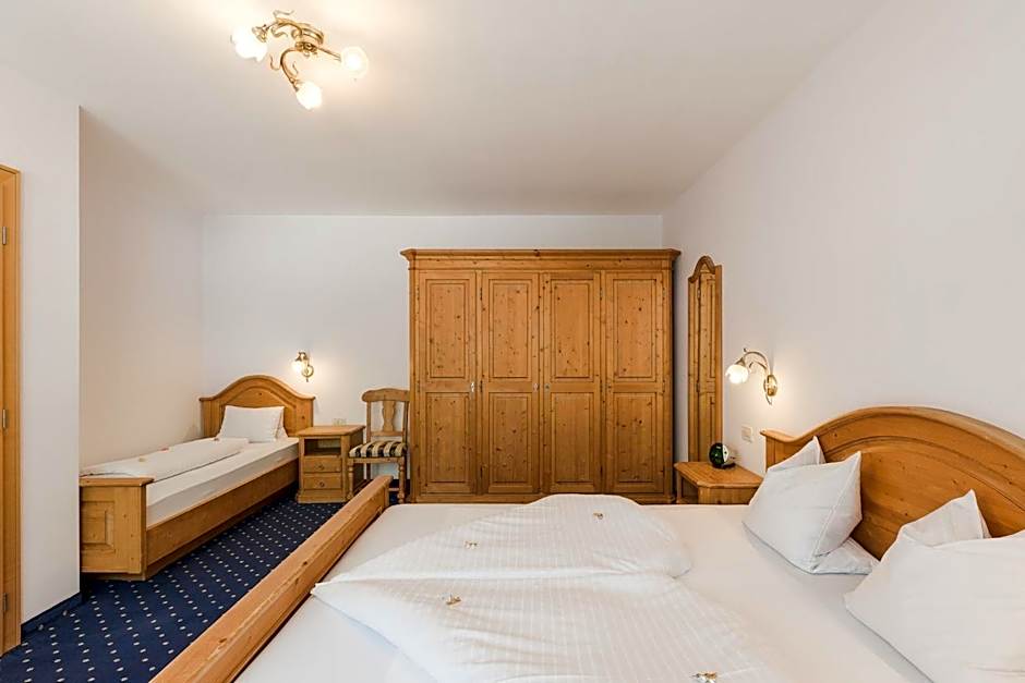 Heidi & Edith Family Aparthotel