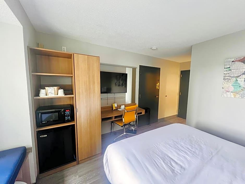 Microtel Inn & Suites by Wyndham Lexington
