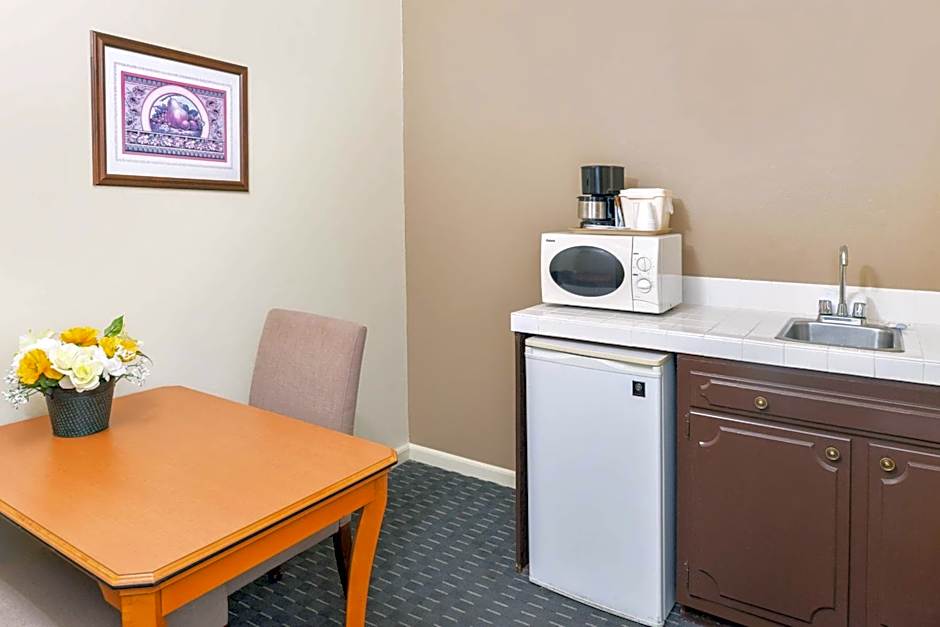 Svendsgaards Danish Lodge-Americas Best Value Inn