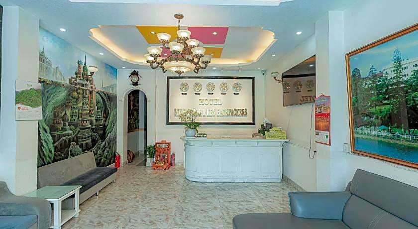Ken's Backpackers Hotel