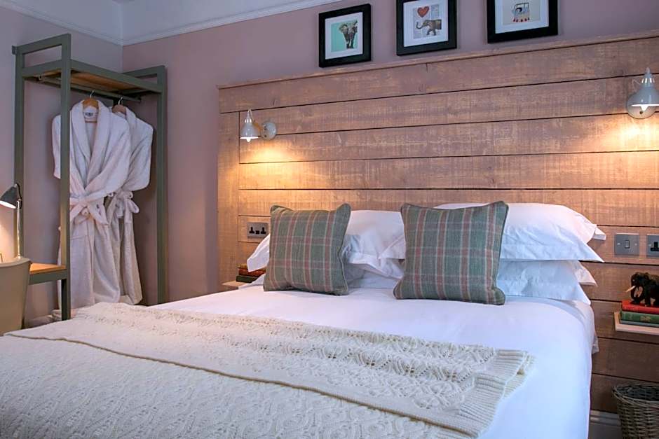 The Elephant at the Market