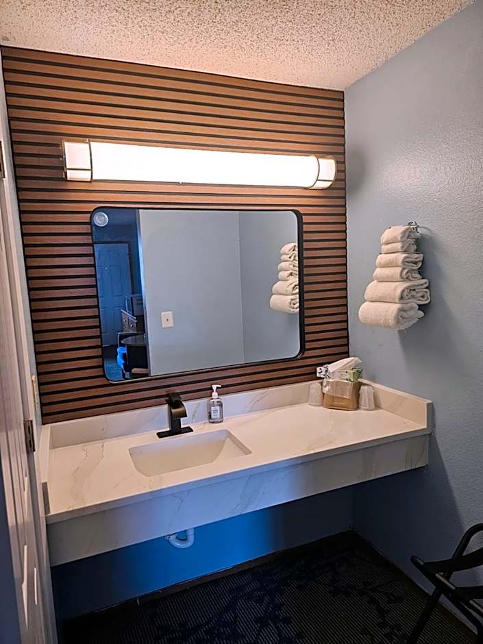 Sumner Motor Inn