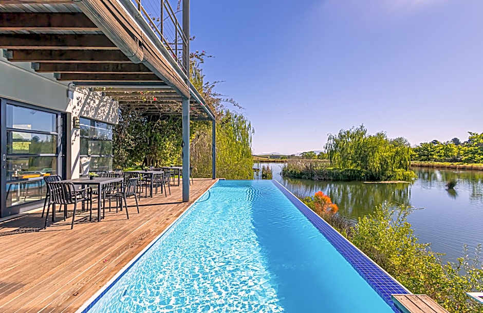 Ladybird Boutique Hotel at Kanonkop Operated by Touch Down Africa