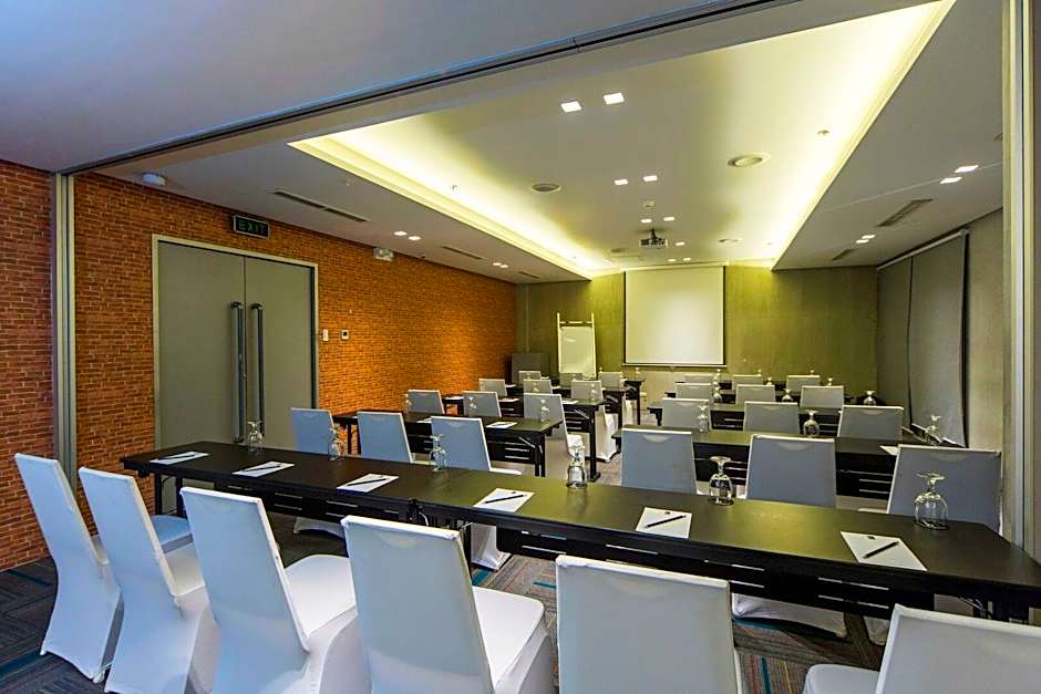 The B Hotel Quezon City (Multi Use Facility)