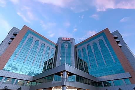 Ramada Plaza Gence