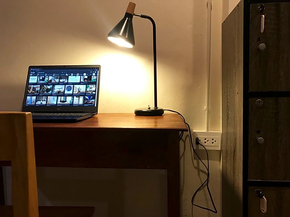 Boundary Hostel and Cafe