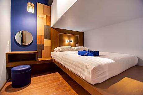 Double Room with Shared Bathroom, without View