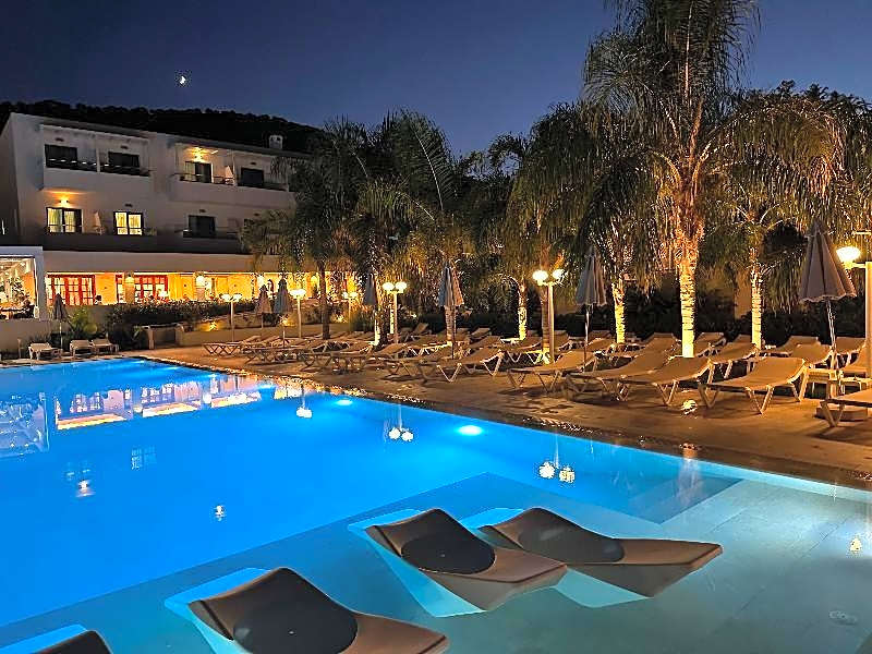 COOEE Kyknos Beach Hotel & Bungalows