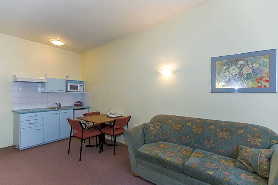 Asure Fernhill Motor Lodge