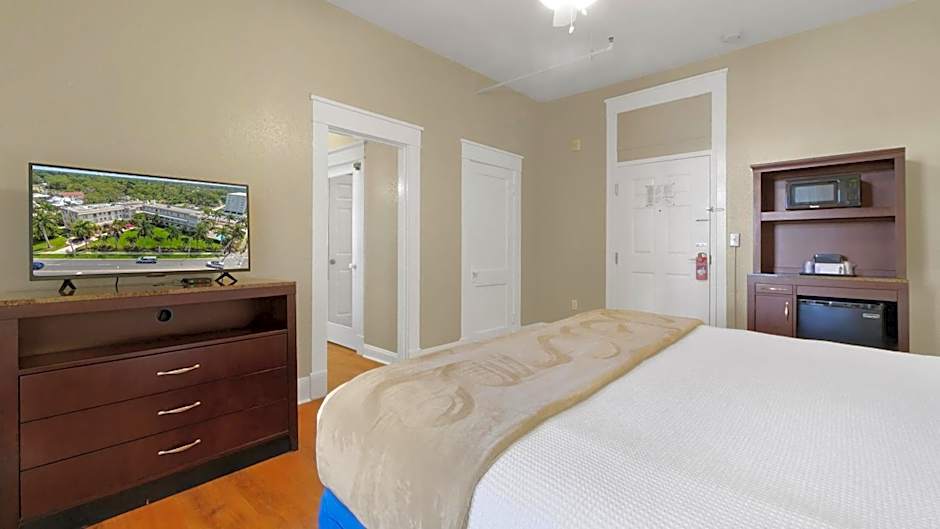 Crystal Bay Historic Hotel