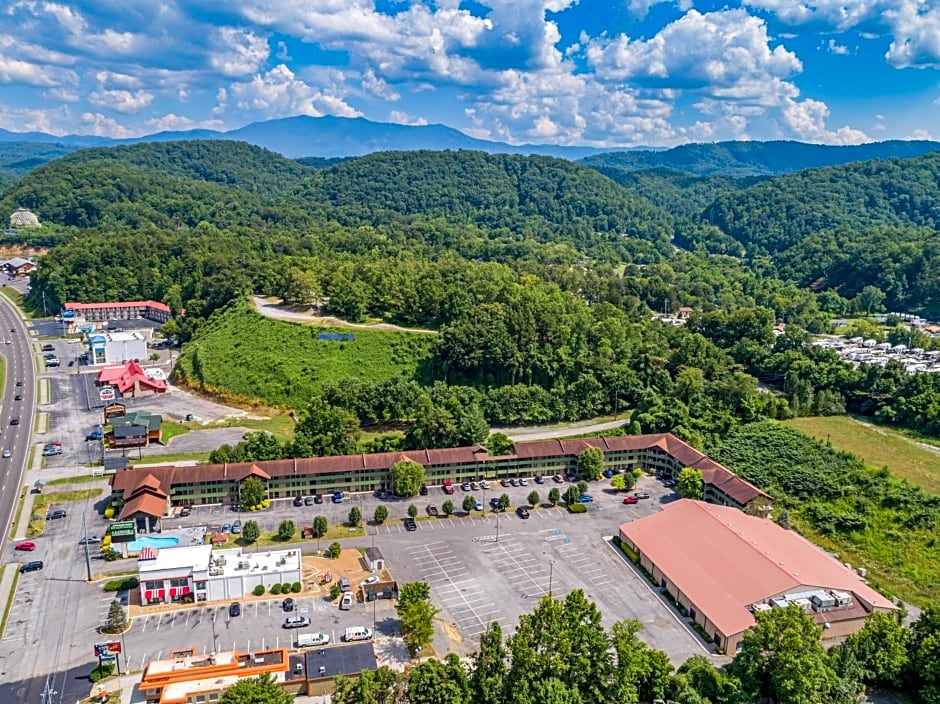 Days Inn By Wyndham Pigeon Forge South