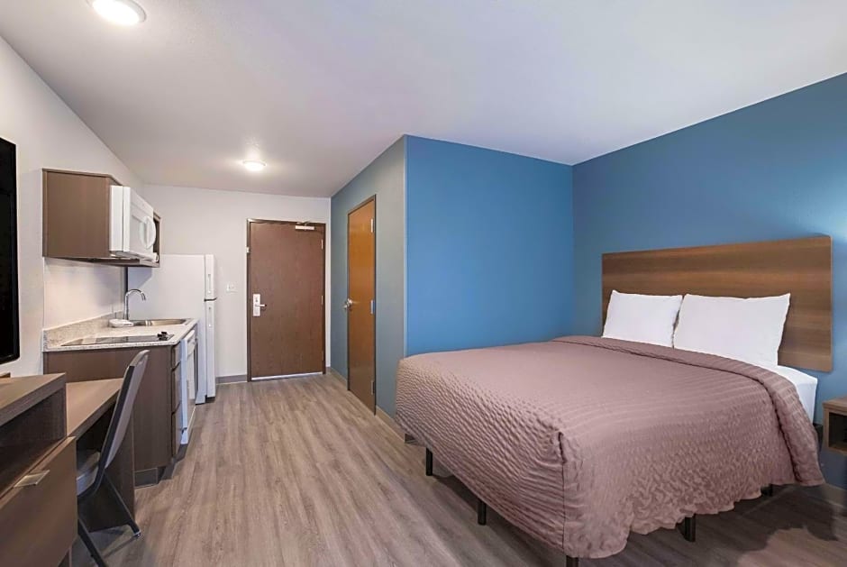 WoodSpring Suites Detroit Madison Heights