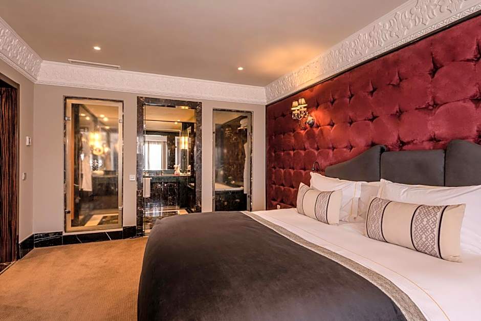Photo 1 of 6 of Royal Suite