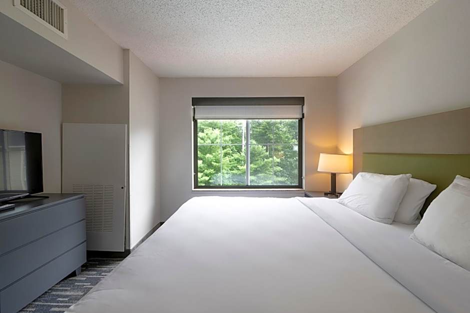 Country Inn & Suites by Radisson, Lake George (Queensbury), NY