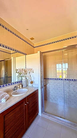 Double Room with Pool View