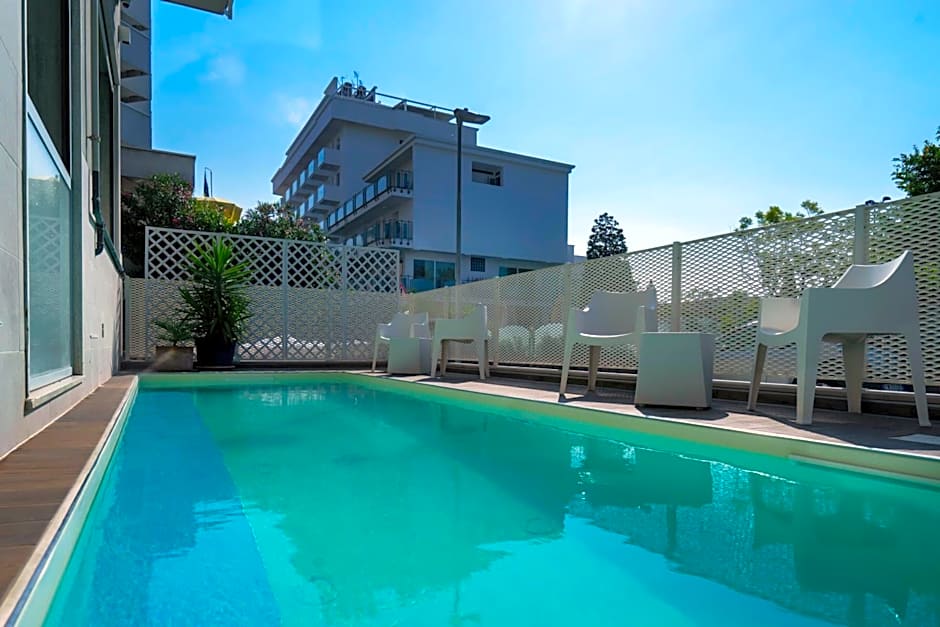 Daniel Apartments