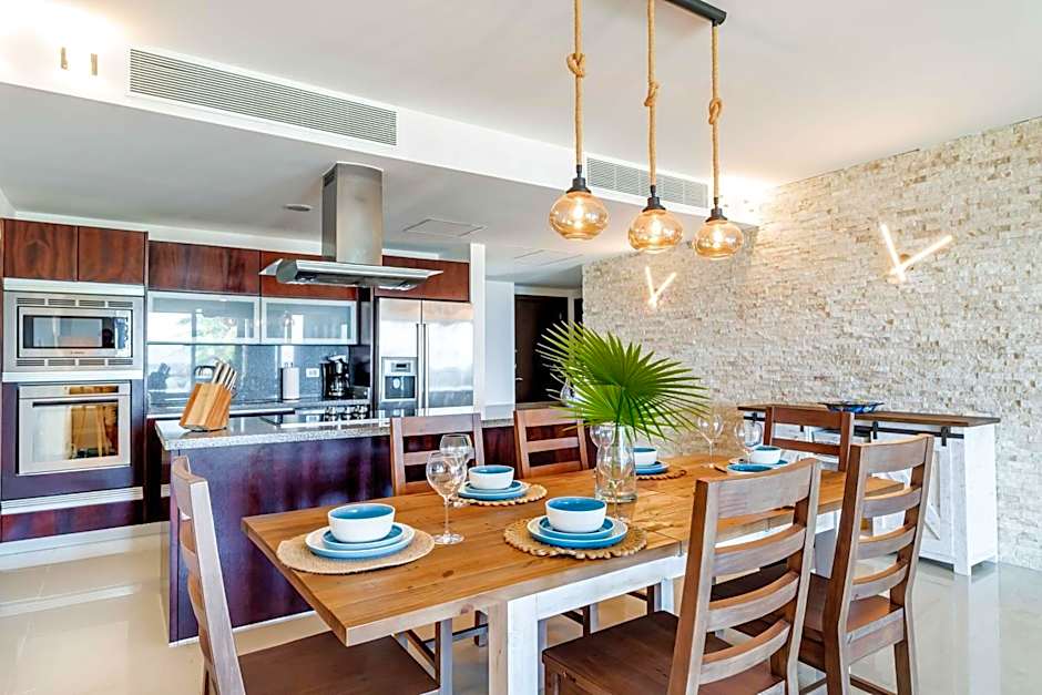 Mareazul Beach Front Condos At playa del Carmen