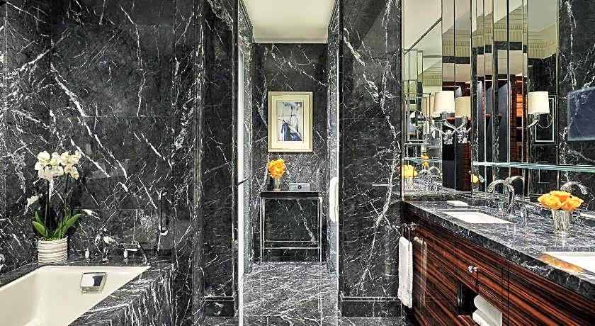 Four Seasons Hotel Bahrain Bay