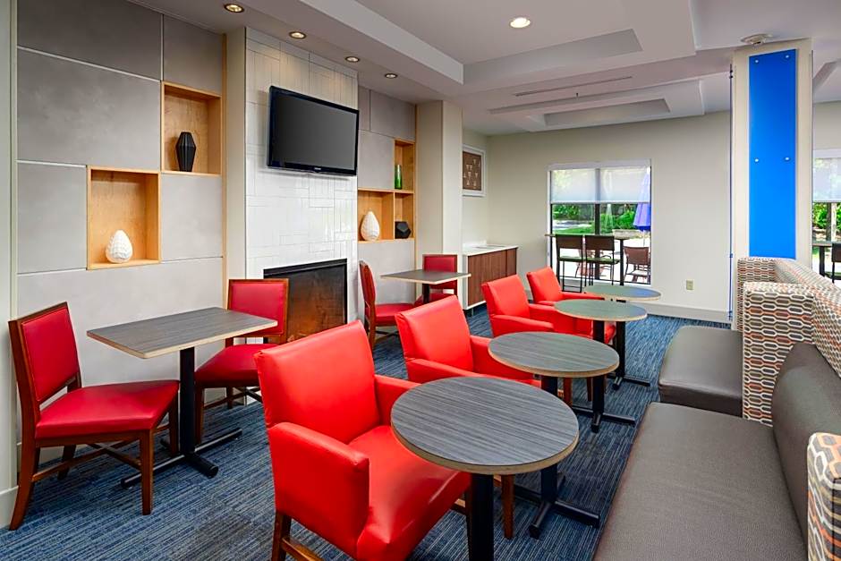 Holiday Inn Express - Tullahoma By IHG