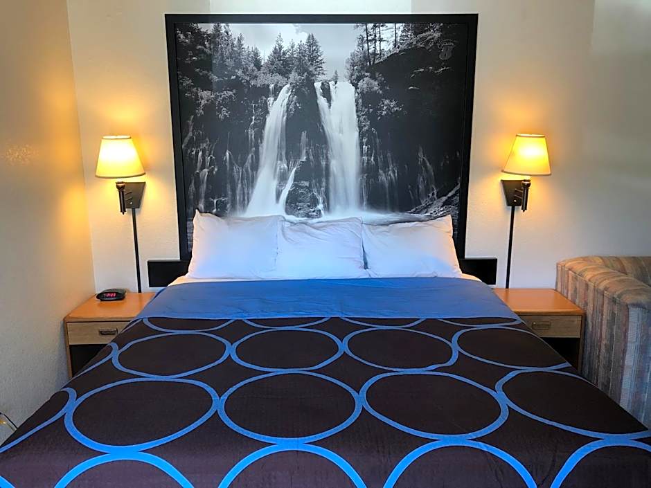 Super 8 by Wyndham Red Bluff