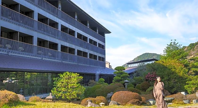 Unzen Miyazaki Ryokan