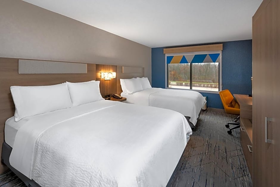 Holiday Inn Express Hotel & Suites Wadsworth