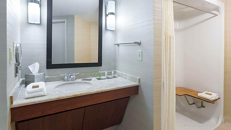 DoubleTree Suites By Hilton Hotel Cincinnati-Blue Ash
