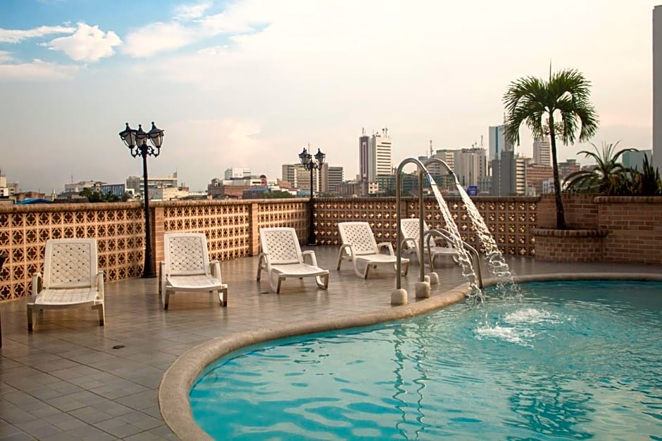 Hotel Calima Real