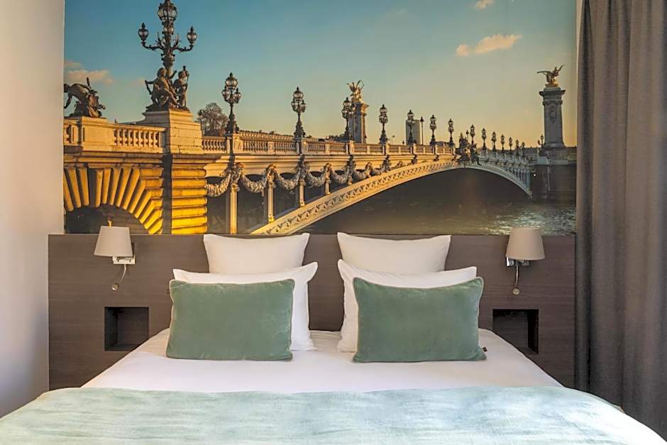 Midnight Hotel Paris