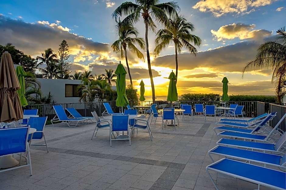 2BR in Key largo w pool and sunset views