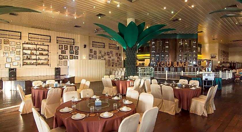 Kalanan Riverside Resort